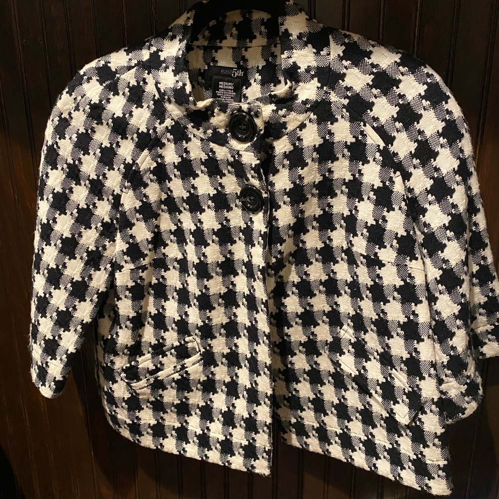 Houndstooth cropped blazer
